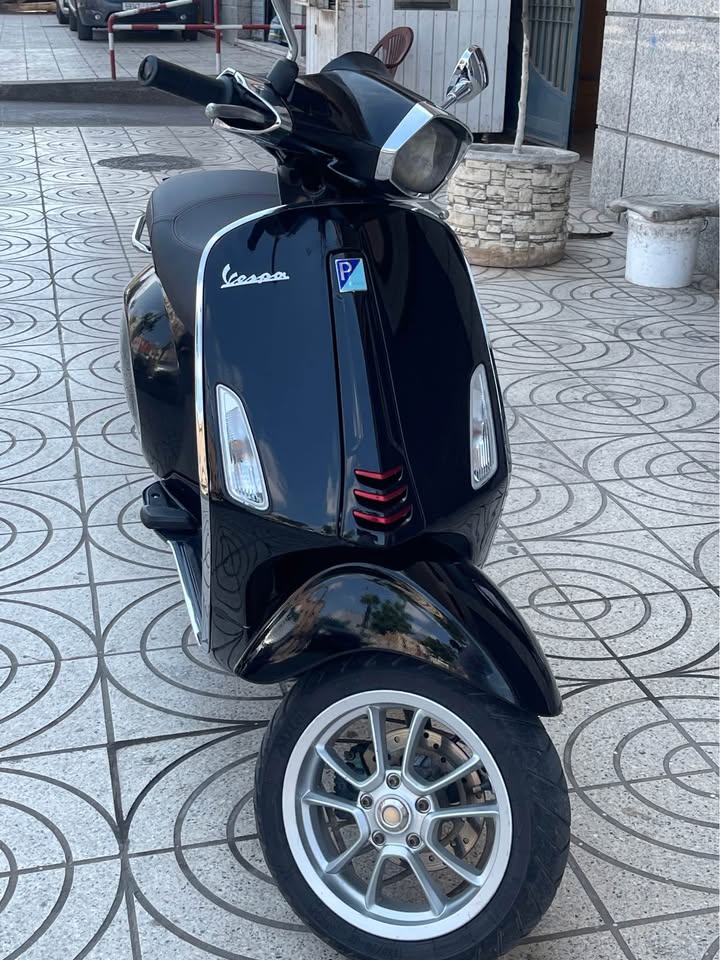 Image de Vespa 125 wra9 49 c trés bon état à vendre à Casablanca