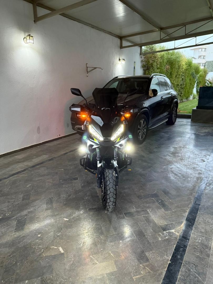 Image de Honda x-adv 750 special edition à vendre Fès